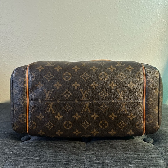 Louis Vuitton Totally MM - Picture 7 of 15